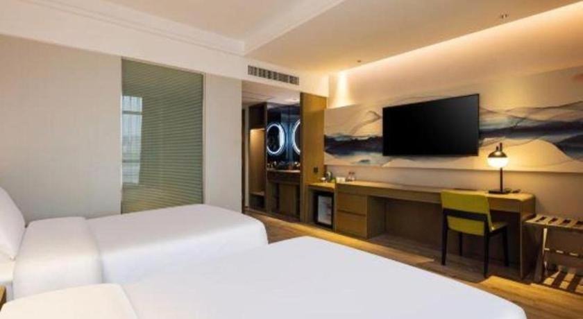 Ibis Styles Wuhan Optics Valley Square Hotel Екстериор снимка