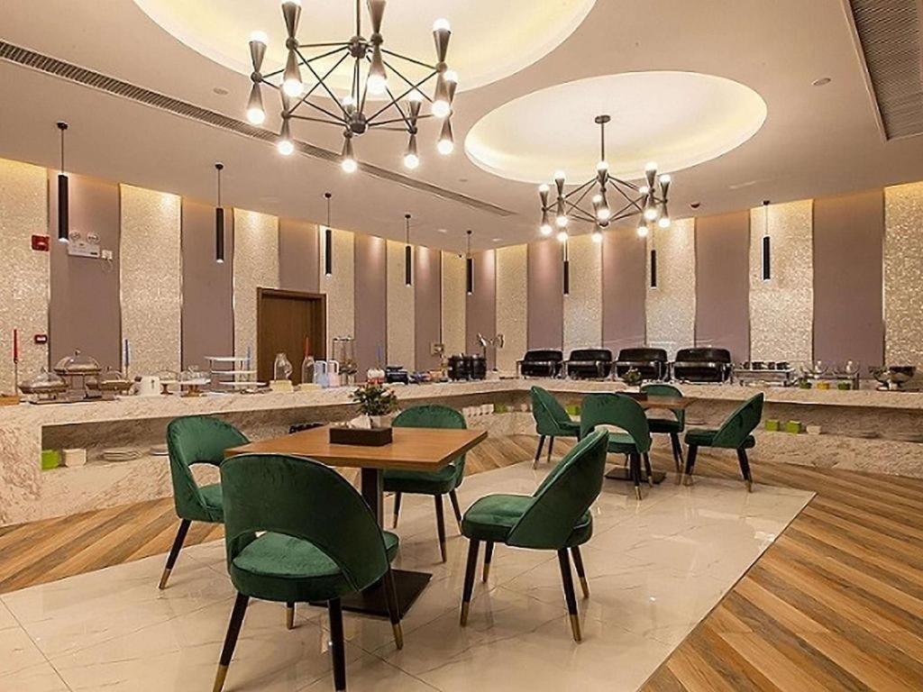 Ibis Styles Wuhan Optics Valley Square Hotel Екстериор снимка